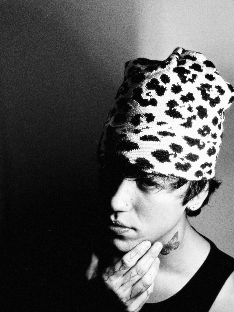 Gorro reversible animal print HacheSupport — lookbook
